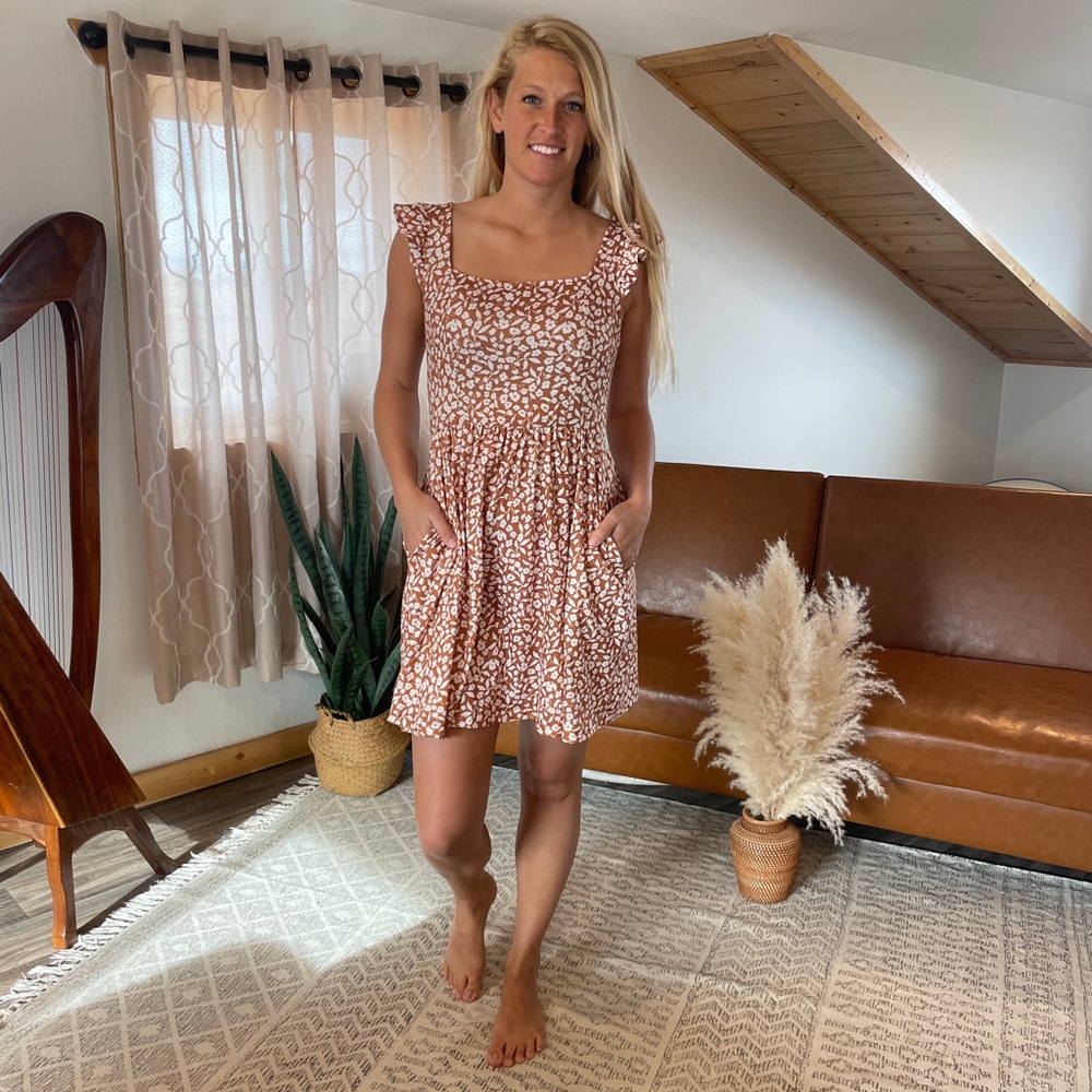 Little brown dress, size medium.